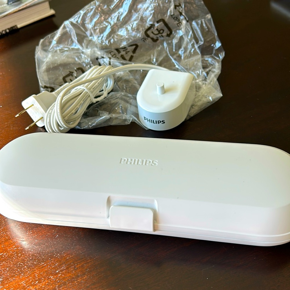 TOOTHBRUSH! Philips Sonicare | 🌟 Brand new 🌟   Never-used electric toothbrush